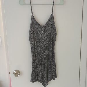 NWOT Arizona Jean Company Blue and White Patterned Romper